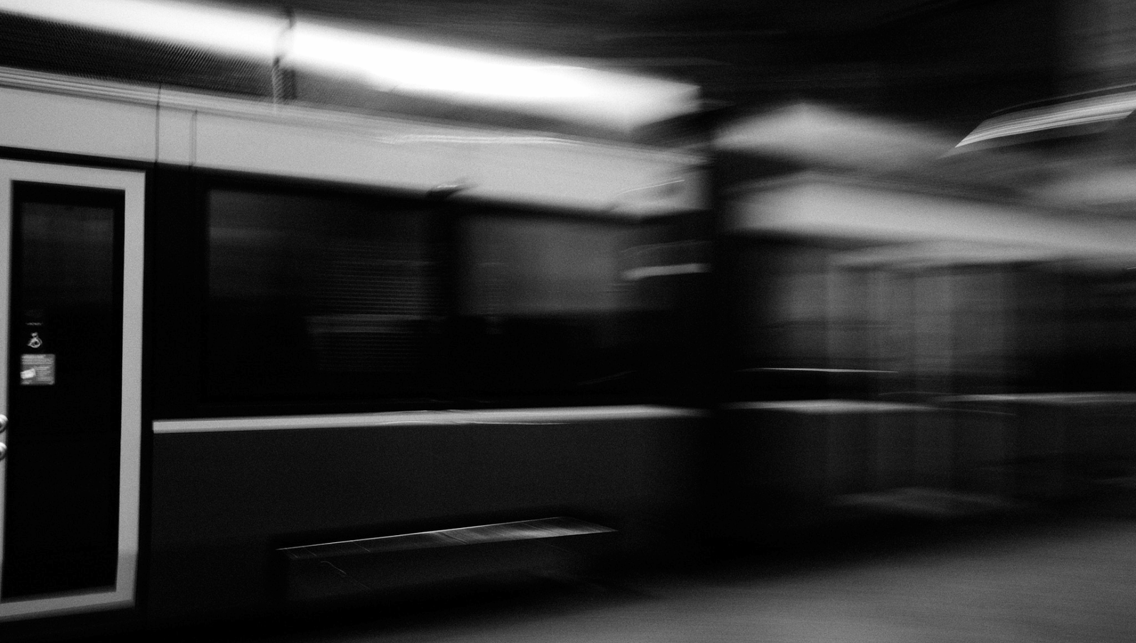 Tekoälysisältö hakukoneoptimoinnissa – riskit ja mahdollisuudet